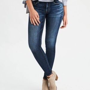 American Eagle super stretch skinny jeans! Size 6